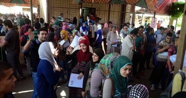 إنهيار سلم مكتب القوى العاملة بالإسكندرية يتسبب في اصابات العشرات اخبار مصر 16-12-2014 1 إنهيار سلم مكتب القوى العاملة بالإسكندرية يتسبب في اصابات العشرات اخبار مصر 16-12-2014
