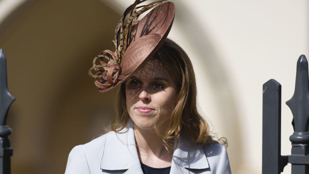 نشر صور الأميرة بياتريس بالبكيني ورفع دعوى على الصحيفة الناشرة Princess Beatrice wins bikini 2 رد فعل Princess Beatrice الاميرة بياتريس