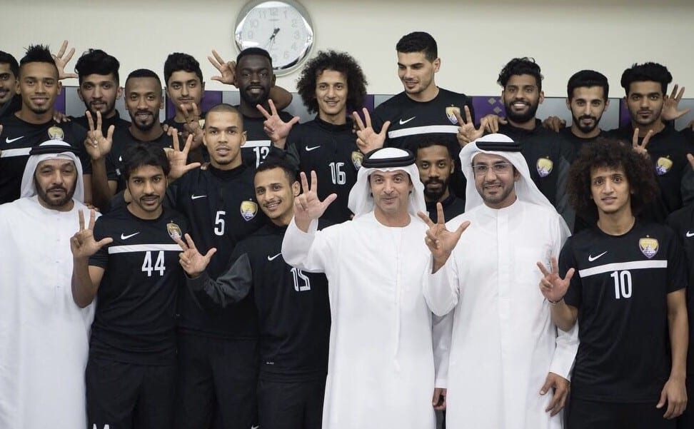 Emarat مباراة العين و جيونبك هيونداي موتورز 26-11-2016 نهائي ابطال أسيا مباراة العين وجيونبوك مباراة العين وتشونبك 1 ماذا قال الشيخ هزاع قبل مباراة العين وجيونبوك