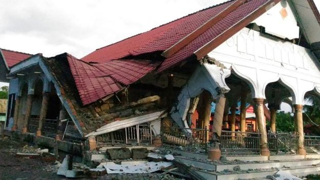 Gempa Aceh زلزال في إقليم إتشية يخلف 91 قتيل 1 Gempa Aceh زلزال في إقليم إتشية