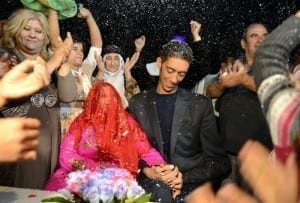 فيديو وصور حفل زفاف اطول رجل بالعالم التركي من فتاة سورية 2 حفل زفاف اطول رجل بالعالم