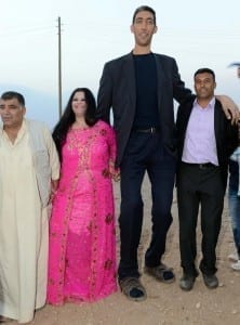 فيديو وصور حفل زفاف اطول رجل بالعالم التركي من فتاة سورية 1 حفل زفاف اطول رجل بالعالم