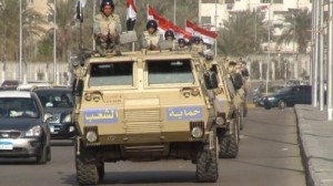 الجيش المصري ينزل الى شوارع مصر قبل 30 يونيو 2013 1 صوره من خروج الجيش المصري الى شوارع مصر