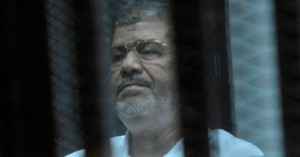 تأجيل محاكمة الرئيس المعزول محمد مرسى و خمسة وثلاثين اخرين إلى جلسة غدا 1 الرئيس المعزول محمد مرسى