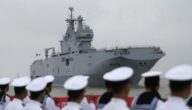 فرنسا تريد بيع السفينتين قبل تعويض روسيا، وروسيا ترفض