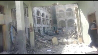 اخر اخبار اليمن صحافة نت صور من تدمير منزل وزير الدفاع الاسبق وإصابتة في غارة جويه