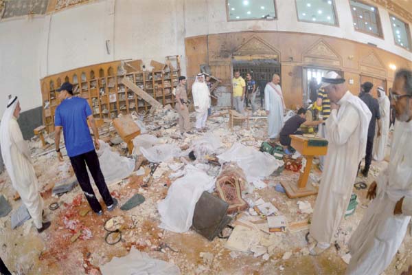 الحكم بإعدام 7 من مرتكبي تفجير مسجد الصادق في الكويت اخبار 15-9-2015