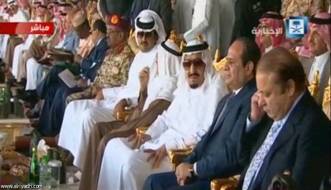 صور السيسي والجزائري وخادم الحرمين في مناورات رعد الشمال