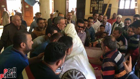 صور من جنازة الفنان مظهر ابو النجا بعد اعلان وفاة مظهر ابو النجا وسبب وفاته 3