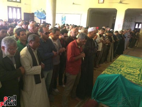صور من جنازة الفنان مظهر ابو النجا بعد اعلان وفاة مظهر ابو النجا وسبب وفاته 5